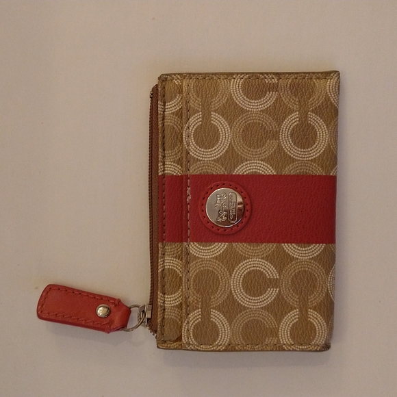 VGUC. Coach Kristen card carrier and keychain. - Picture 2 of 6